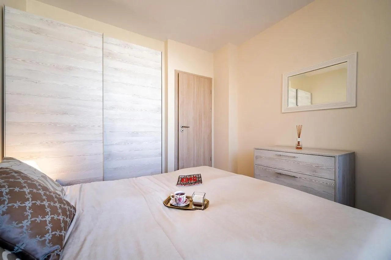 Daire Summertime In Varna South Bay Beach Residence
