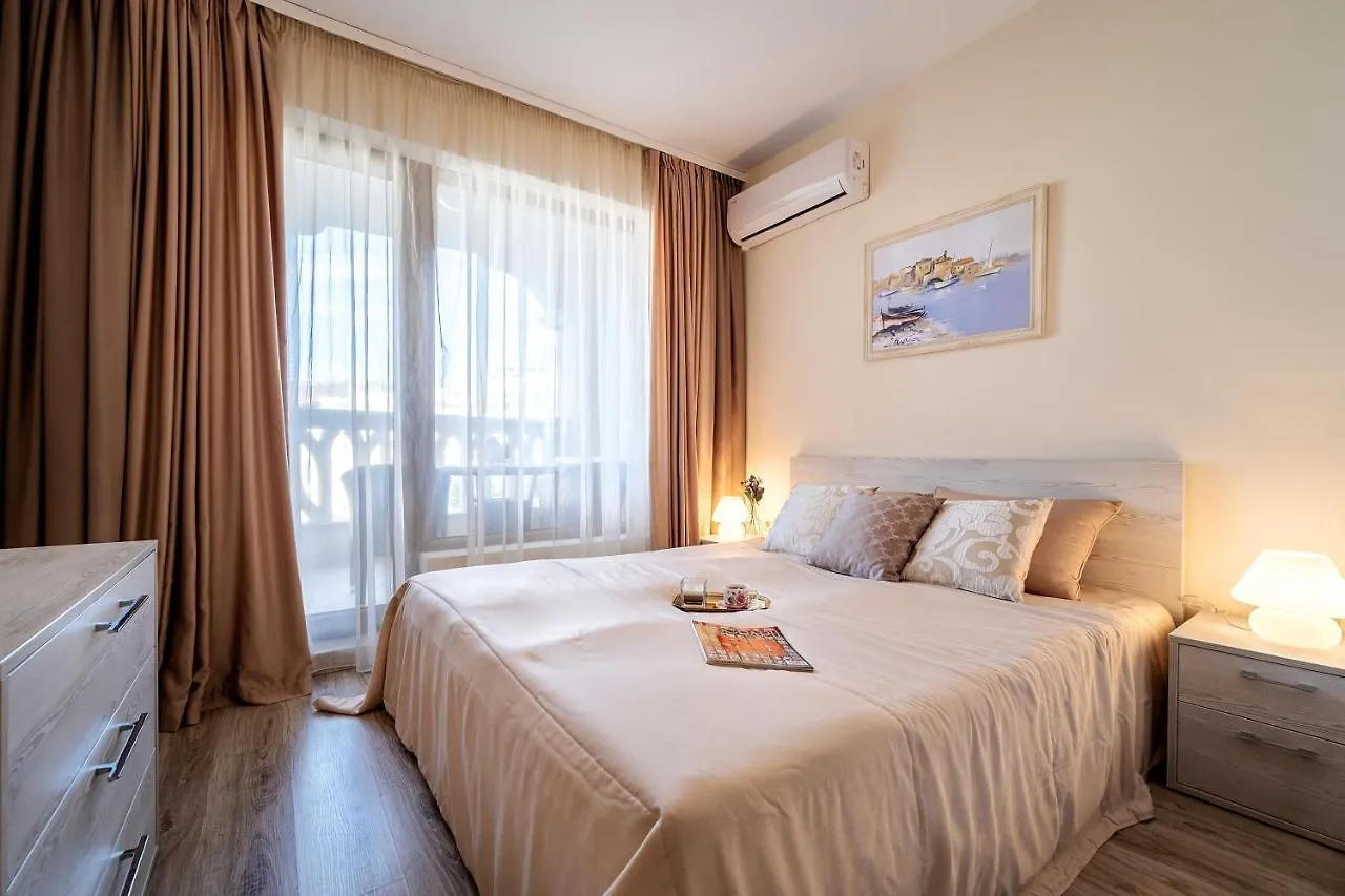 Summertime In Varna South Bay Beach Residence Bulgaristan